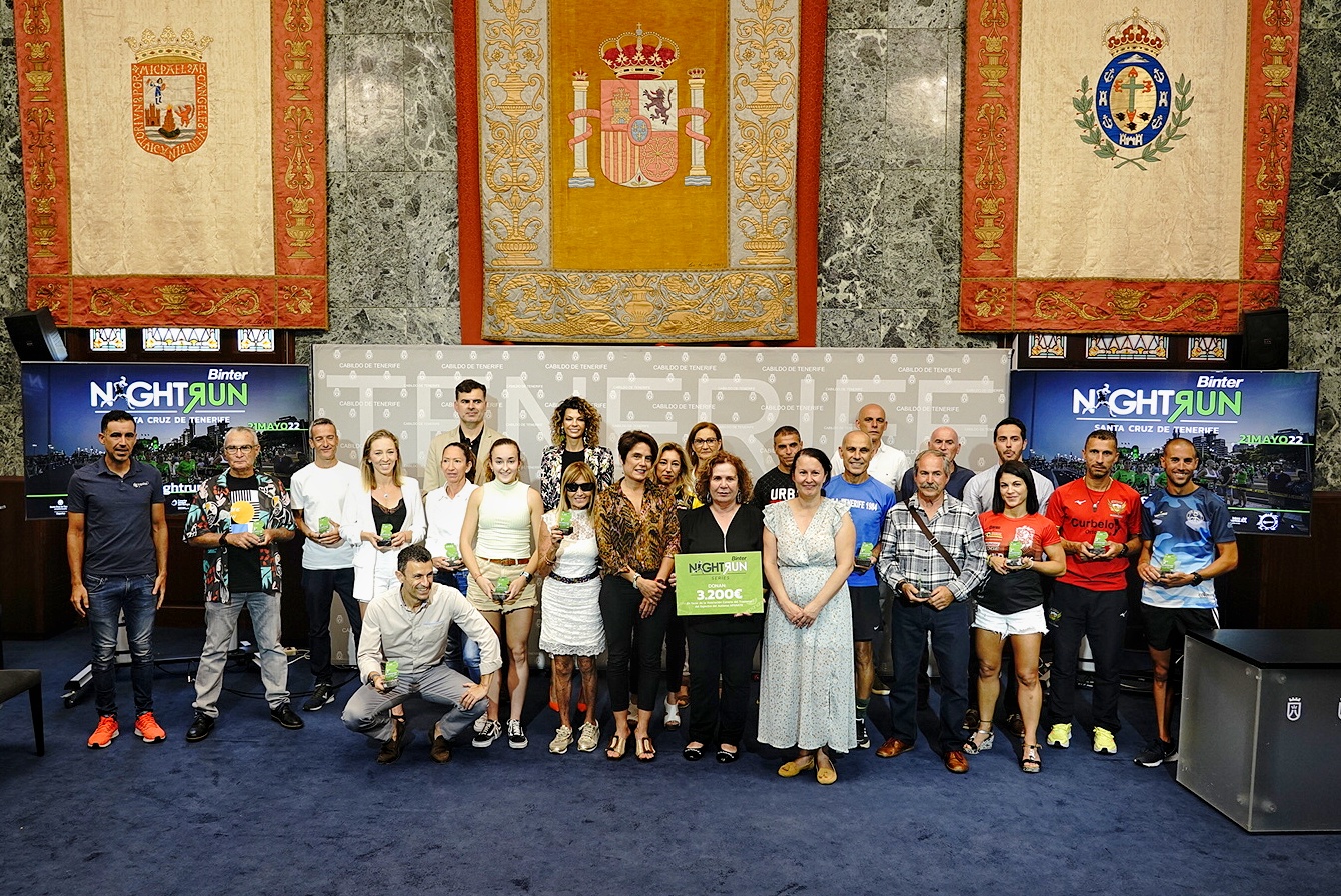 El Cabildo entrega las medallas de la Binter Night Run