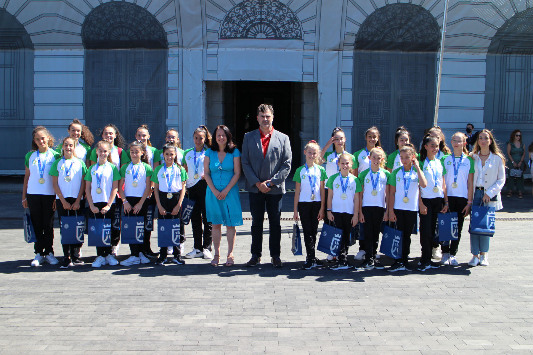 El Cabildo reconoce a las gimnastas del Club Batistana de Tenerife