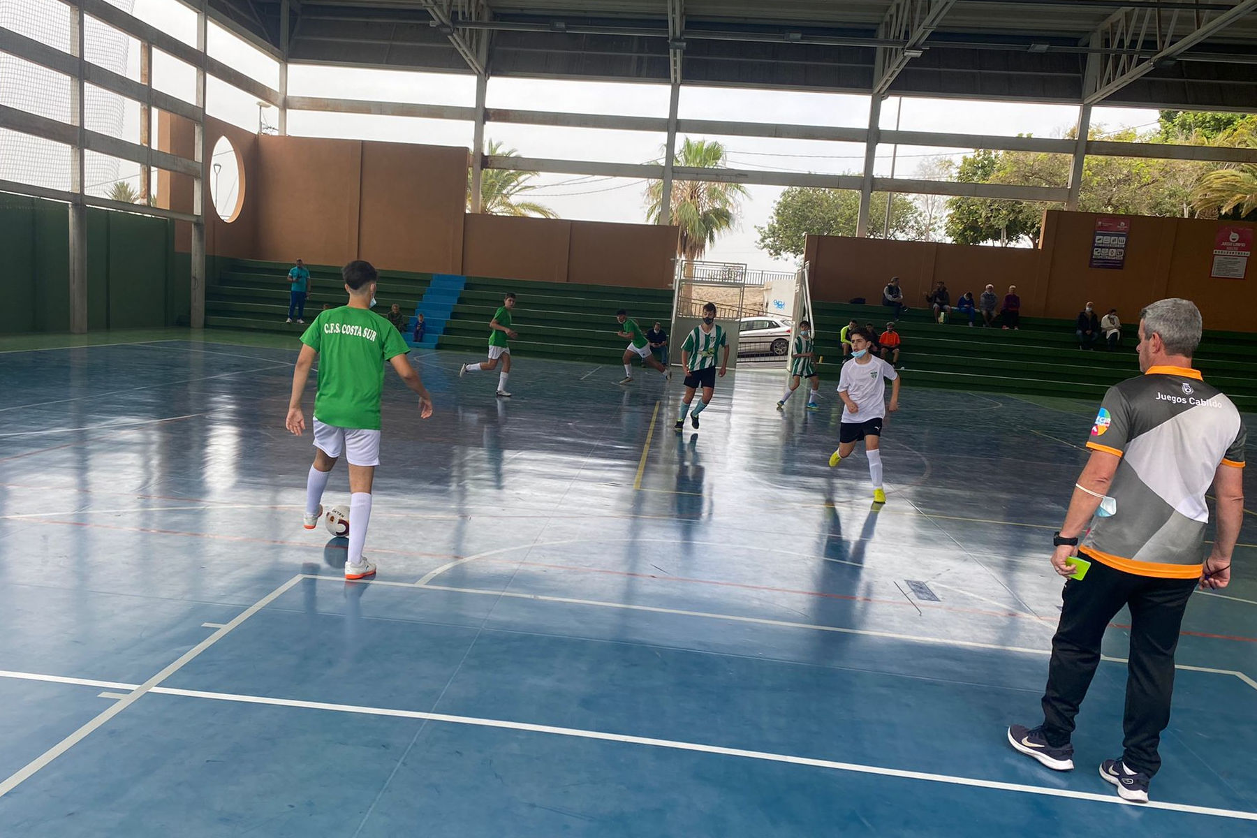 El fútbol sala clausura la temporada en los Juegos Cabildo