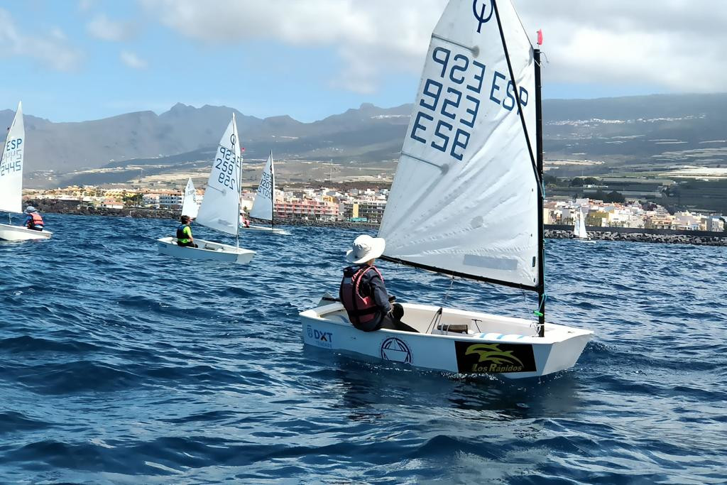 El Cabildo facilita que más de 4500 personas practiquen deportes náuticos en Tenerife