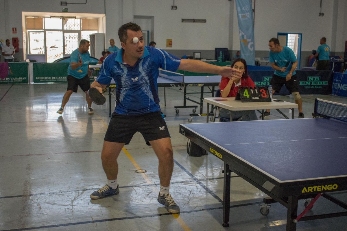 El Pabellón de Guamasa acoge el estreno de tenis de mesa en los VI Juegos Máster