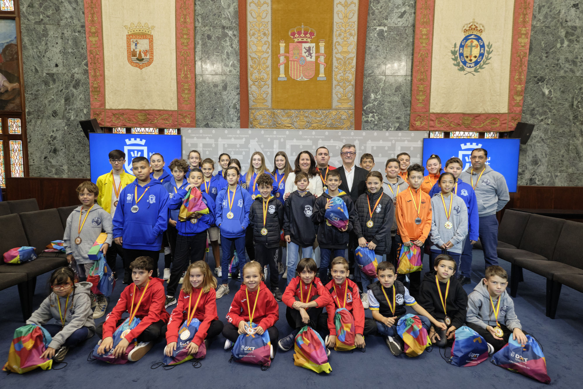 El Cabildo reconoce a los y las medallistas del Campeonato de España de Clubes de taekwondo