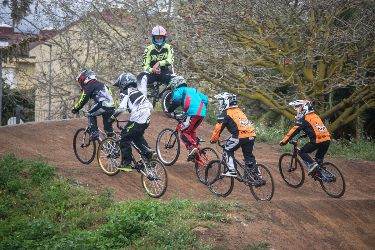 El circuito BMX del Parque La Vega acoge la segunda jornada de ciclismo BMX