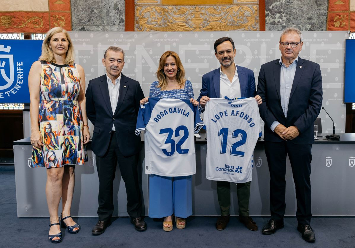 El Cabildo acoge la presentación del acuerdo entre el CD Tenerife y la UD Granadilla