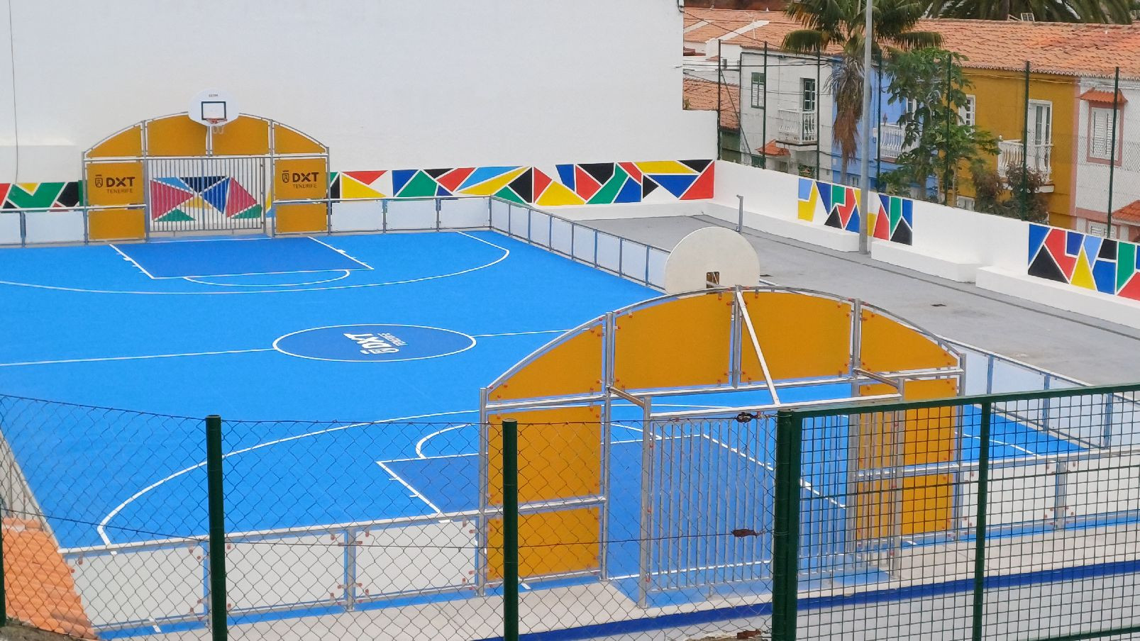 El Cabildo entrega las pistas multideporte en los municipios de Icod de los Vinos y Tacoronte