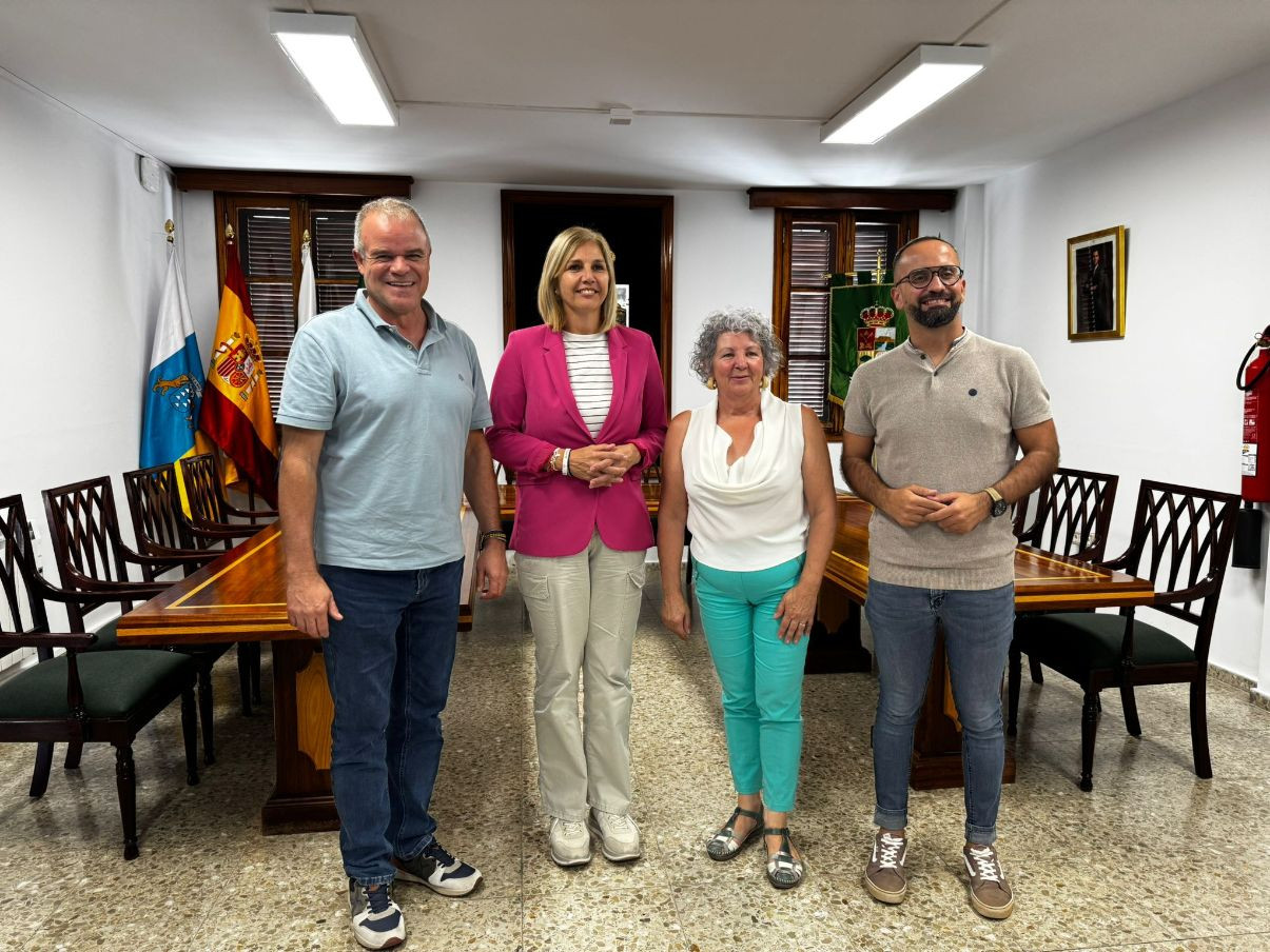 20241016 visita vilaflor La consejera de Deportes, Yolanda Moliné, visita las instalaciones deportivas de Vilaflor