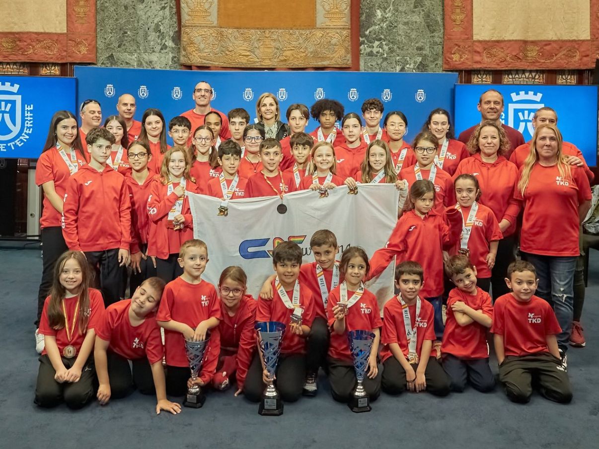 20250210 Recepcion Nuryana 1 El Cabildo reconoce a 32 medallistas del Club Nuryana La Laguna en el Campeonato de España de Clubes de Taekwondo