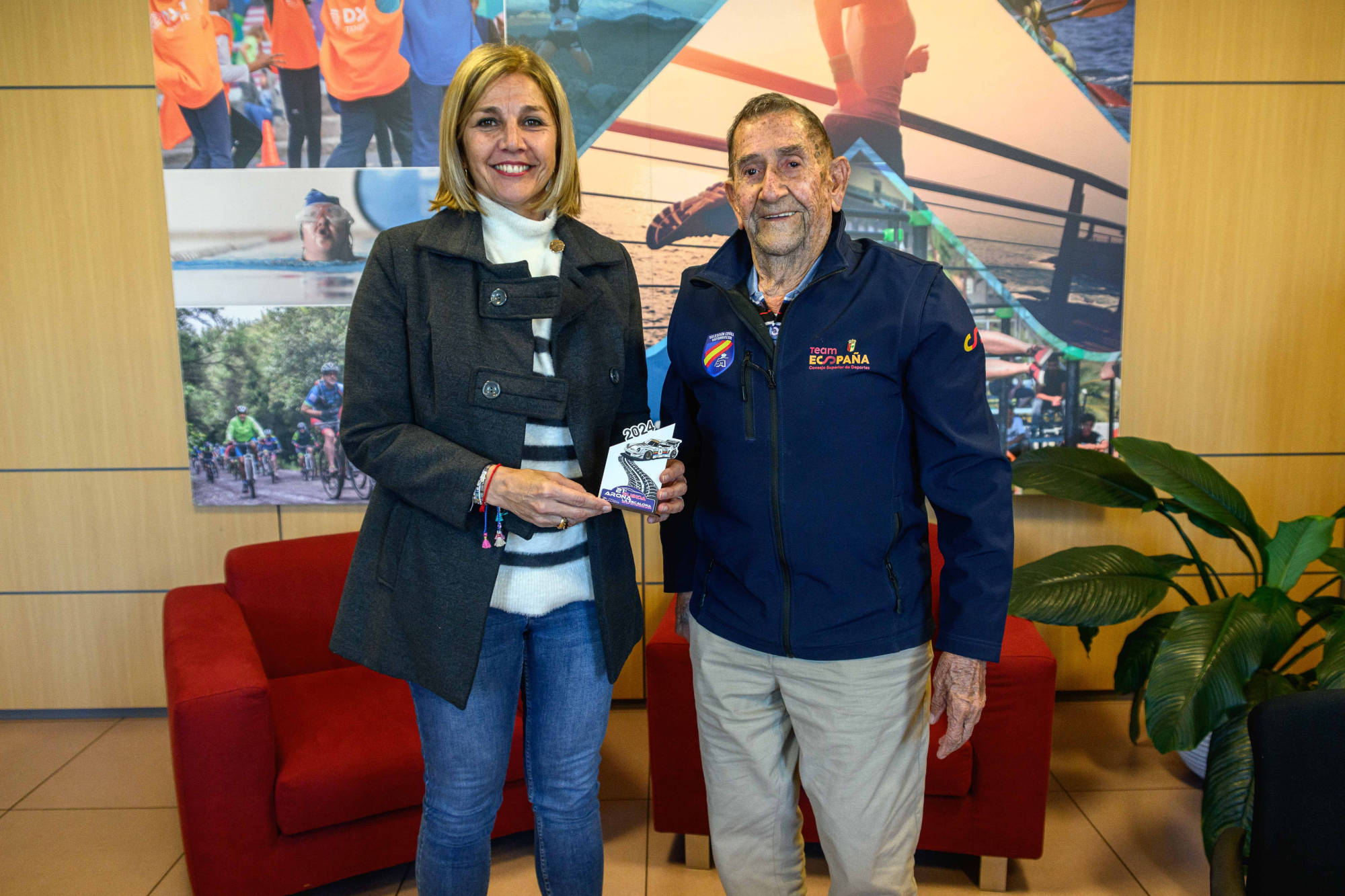 20250312 recepcion club zapatera1 Yolanda Moliné recibe al presidente del club Zapatera Sport de Automovilismo, José Rodríguez