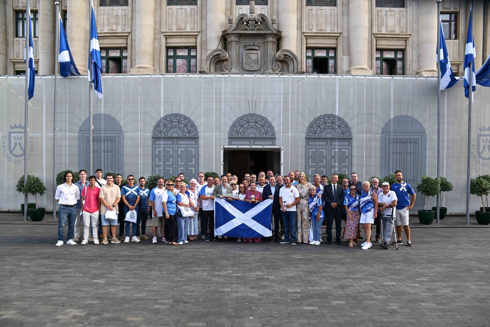 20250717 Encuentro con la Federación de Peñas CDT 1 El Cabildo recibe a la Federación de Peñas del CD Tenerife