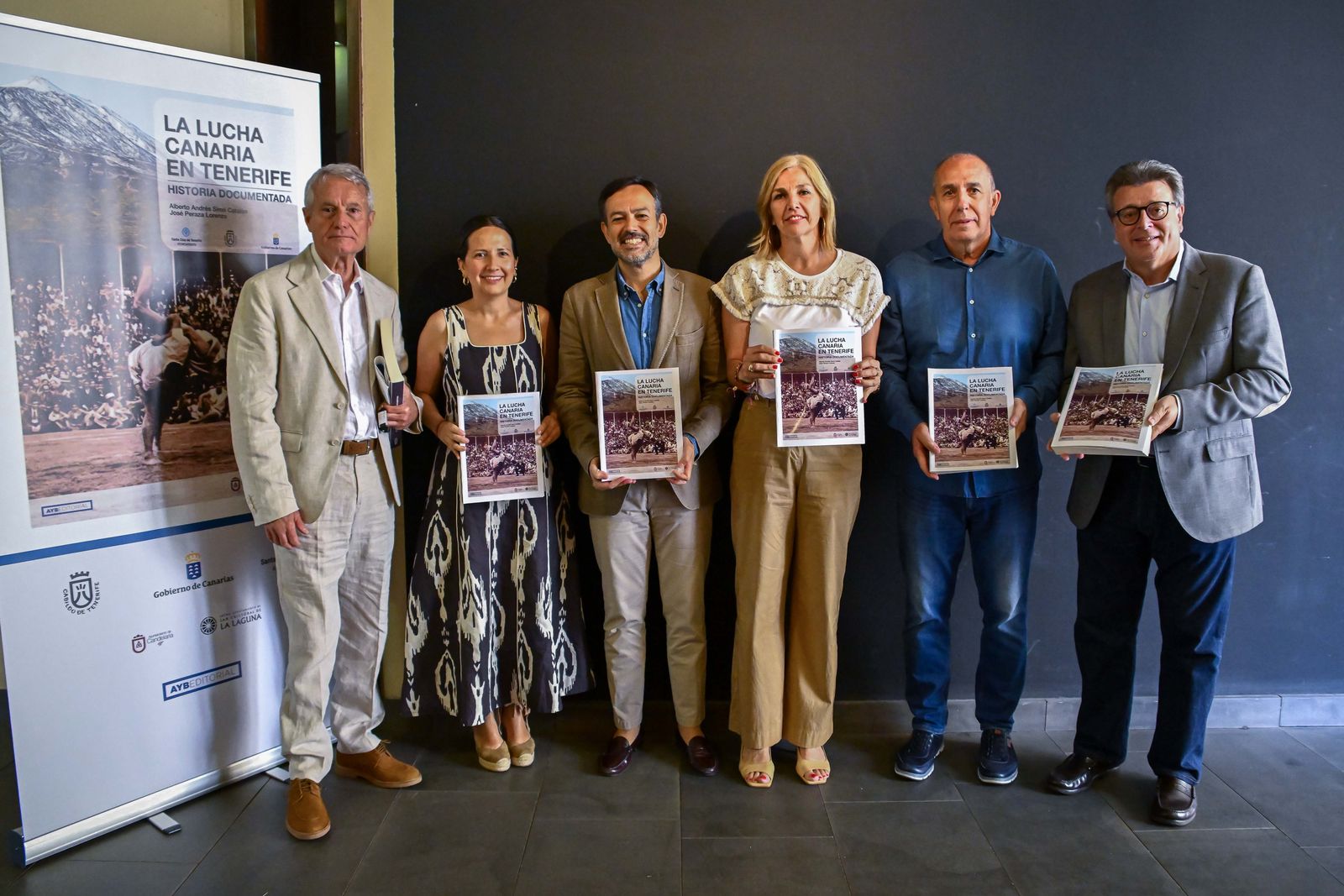 20250722 libro lucha canaria 1 El Cabildo presenta en el MUNA el libro ‘La lucha canaria en Tenerife’, una obra imprescindible para conocer la historia insular del deporte vernáculo