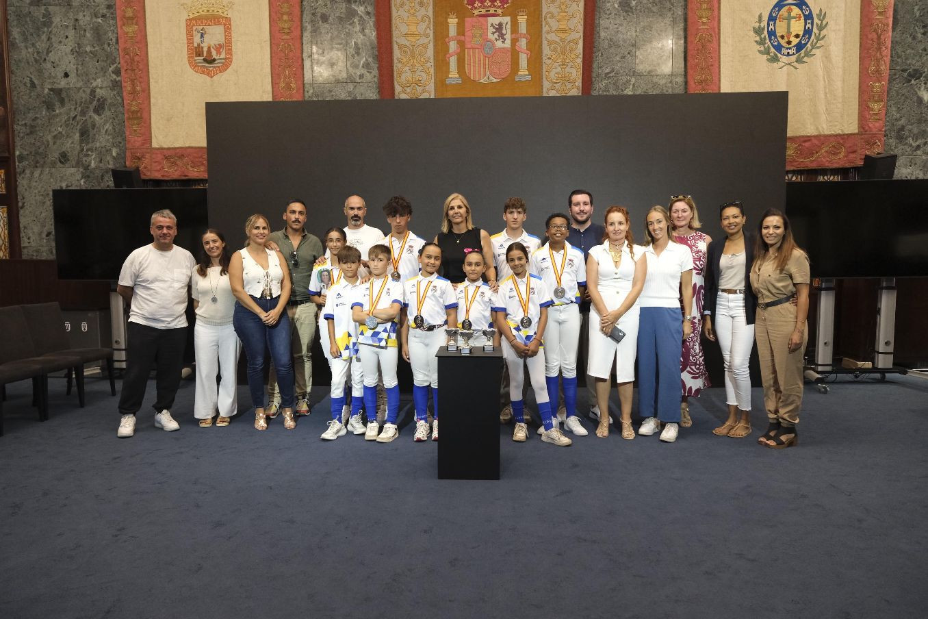 20250827 recepcion hipica El Cabildo recibe a los y las medallistas de la Selección Canaria de Hípica