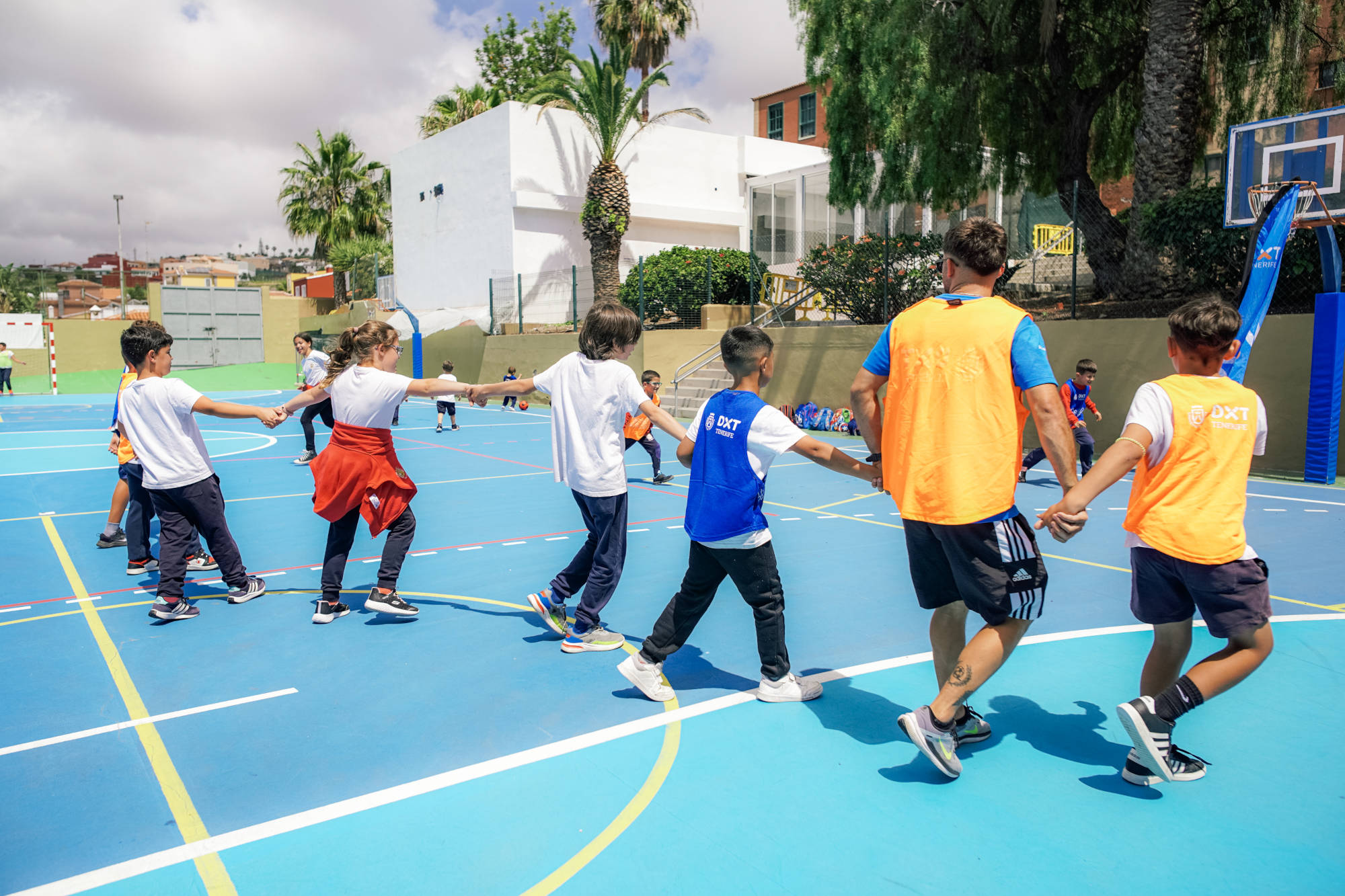 20251010 Inicio Escuelas Activas El Cabildo inicia en 82 centros educativos de Tenerife la octava edición del programa Escuelas Activas