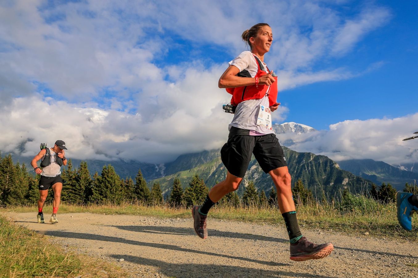 Courtney Dauwalter, la ‘reina’ del trail mundial, confirma su participación en la Tenerife Bluetrail by UTMB®